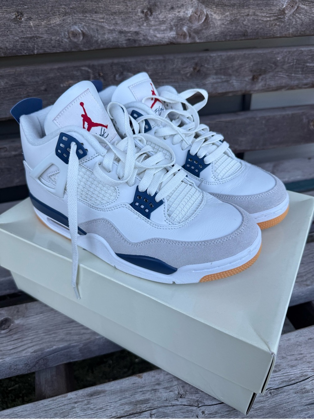 Jordan 4 SB